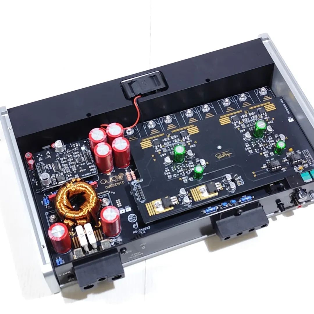 Audio Solution - DUECENTO by Roberto Tognon